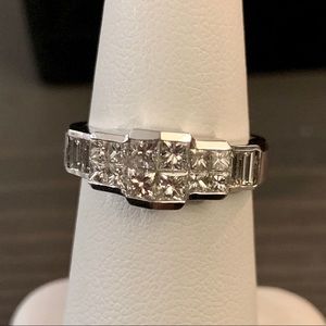 18kt Princess And Baguette Diamond Ring